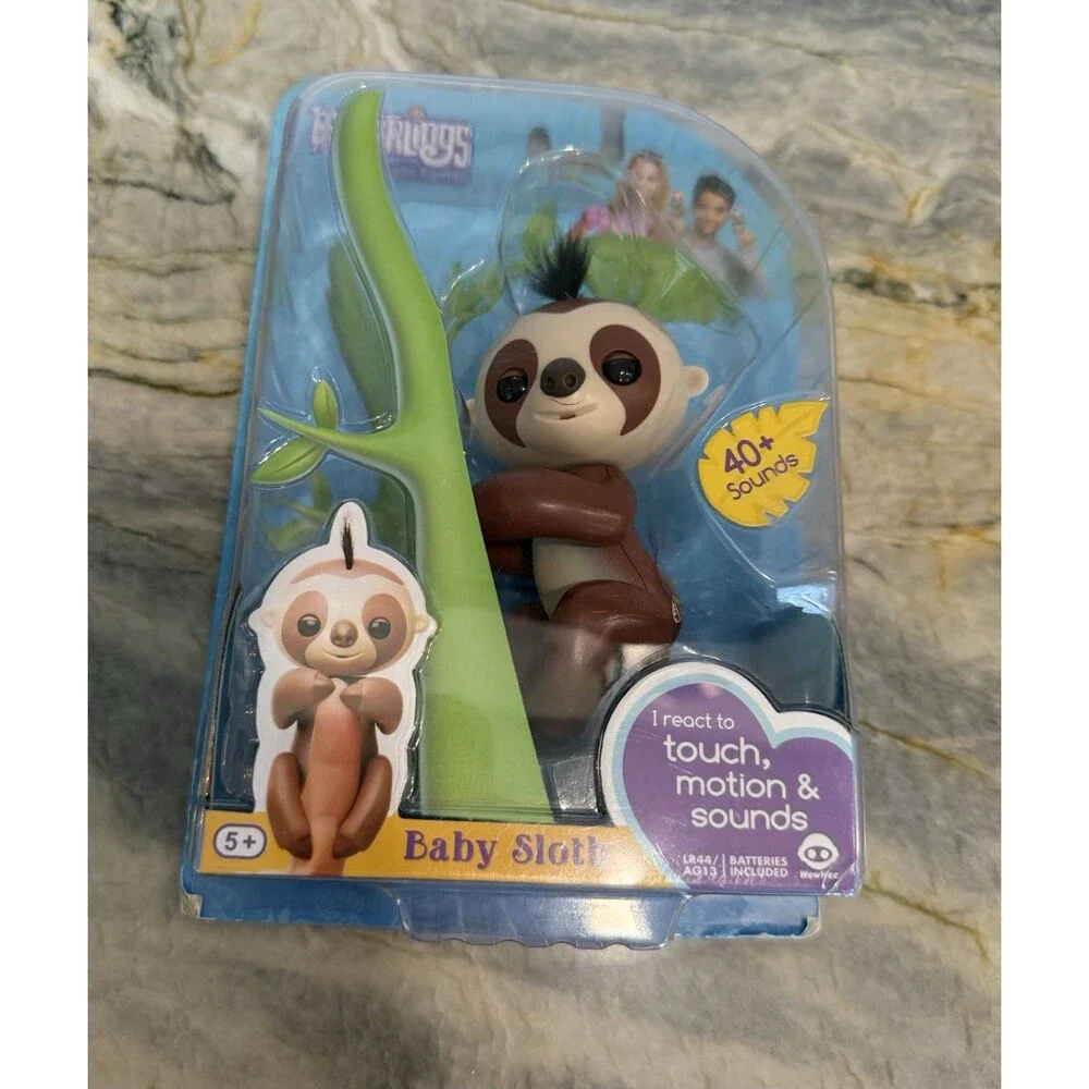 Fingerlings Baby‎ Sloth Kingsley Interactive Baby Pet by WowWee 40+ Sounds 2016